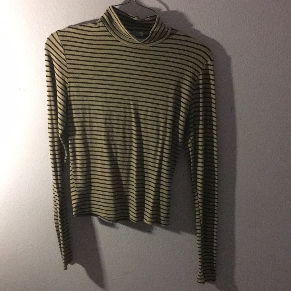 LONG SLEEVED CROP TOP !!!!!!